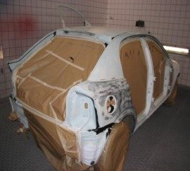 zabezpieczenia lakiernicze samochodu